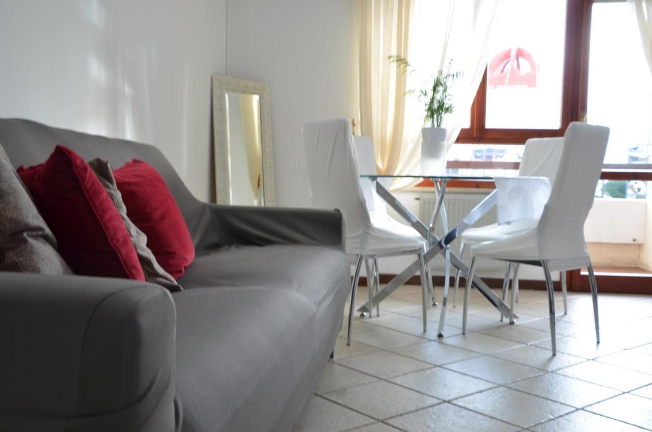 Giusy Monreale Apartment Cagliari Bagian luar foto